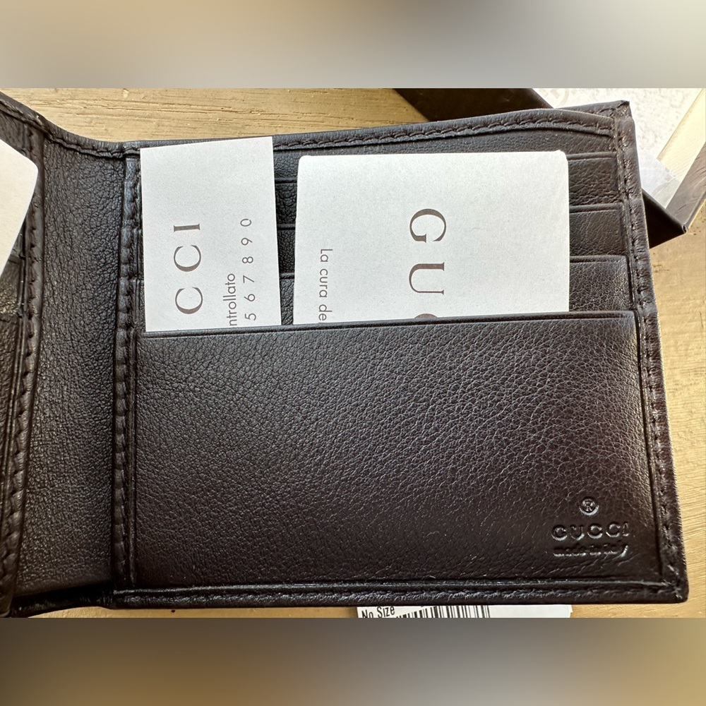 Gucci GG Supreme Canvas Bifold Wallet with Green and Red Web Stripe - Picture 10 of 15
